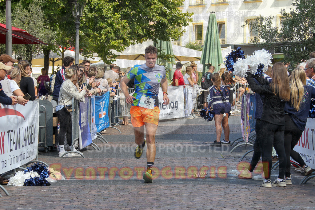 250824_1444_EV4_2137 | Sportfotografie im Rhein-Sieg Kreis, Köln, Bonn, NRW, Rheinland Pfalz, Hessen, etc. Unser Tätigkeitsfeld umfasst den Laufsport vom Volkslauf über den Marathon, Duathlon, Triathon bis zum Ultralauf wie Kölnpfad Ultra oder Schindertrail.