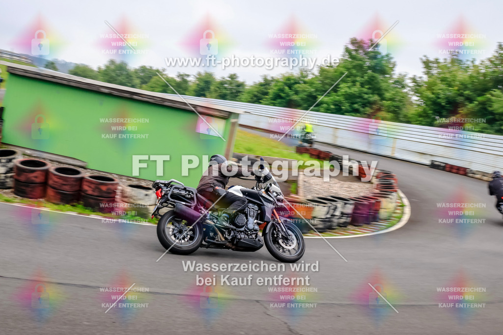 _TCM3083 | Hier findet Ihr Bilder von Touristenfahrten auf der Nürburgring Nordschleife oder von anderen Veranstaltungen die ich besucht habe. Viel Spass beim Durch Schauen 