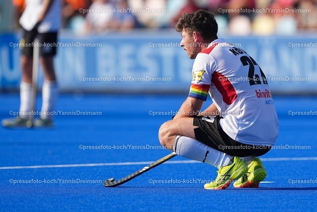 xydrx12082503045 | 12.08.2025, xydrx, Herren EuroHockey Championship 2025, Gruppenphase, Gruppe A, Niederlande - Österreich, Sparkassenpark Mönchengladbach: Benjamin Koelbl (AUT #27) nach der 5:0 Niederlage