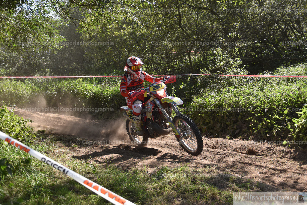 DSC_0256 | Sportfotografie , Motorsport, Motoross, Reitsport, Mointainbike, Enduro,
Landschaft , Outdoor, Eventfotografie, Landschaft, Bilder online bestellen - Realisiert mit Pictrs.com