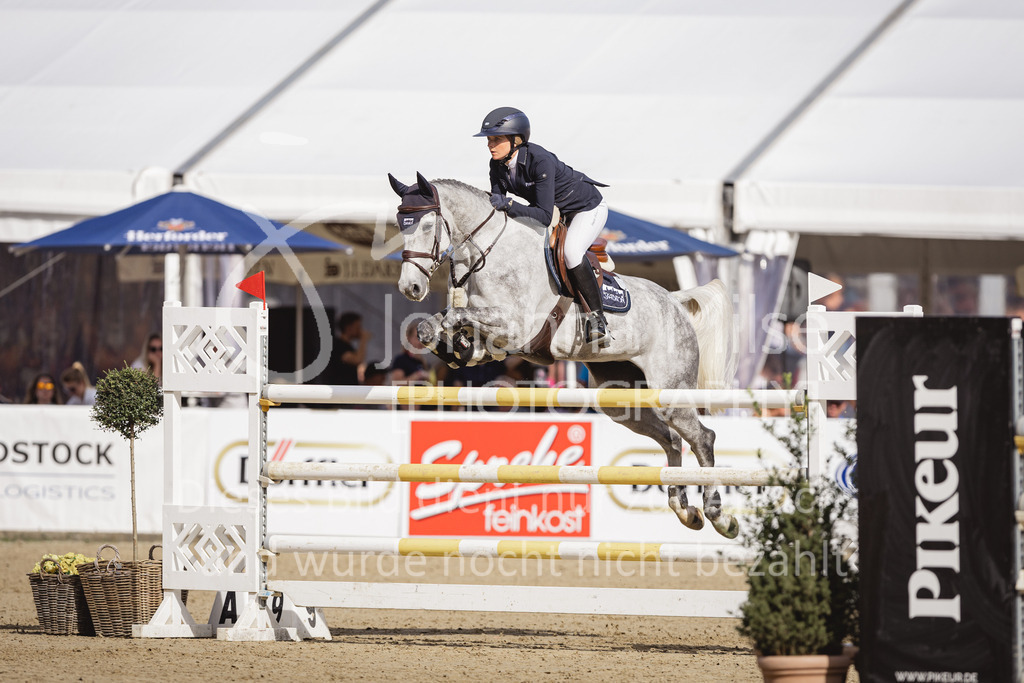 230903_HKM-BCH_Finale6j-102 | Deine schönsten Turniermomente als professionelle Fotos! Entdecke hochwertige Pferdesport-Fotografie im Online-Shop. Jetzt Fotos finden & bestellen!