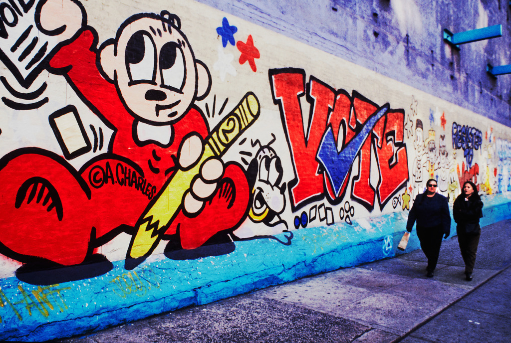 04USA_NYC_Graffiti_183_8075 | Beegebilder online. 
BIldarchiv von Beege Fotodesign mit ausgewählten Werken, die sich besonders gut für die Dekoration Ihrer Räume oder Wände eignen. 