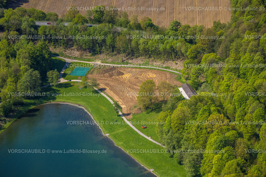 Meschede230500910 | Luftbild, Hennesee Talsperre, Stausee im Arnsberger Wald, Berghauser Bucht Baustelle und Erdarbeiten am Badestrand, Berghausen, Meschede, Sauerland, Nordrhein-Westfalen, Deutschland