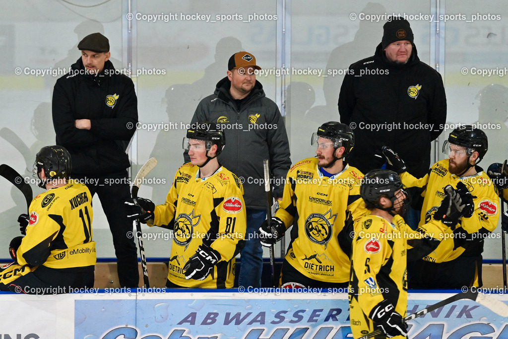 ESC Steindorf vs. EC Hornets Spittal 25.2.2024 | Spielerbank EC Hornets Spittal, Headcoach EC Hornets Spittal ORZETEK Florian, Assistentcoach EC Hornets Spittal Phillipp Lonin, Assistentcoach EC Hornets Spittal Buchbauer Thomas, Assistentcoach EC Hornets Spittal Phillipp Lonin, #11 Kucher Florian EC Hornets Spittal, #81 Sivec Peter Paul EC Hornets Spittal, #15 Rossbacher Daniel EC Hornets Spittal, #70 Kronig Daniel EC Hornets Spittal, #96 Peharz Joshua EC Hornets Spittal,  EC Hornets Spittal, ESC Steindorf vs. EC Hornets Spittal 25.2.2024, ESC Steindorf vs. EC Hornets Spittal 25.2.2024 am 25.02.2024 in Steindorf (Ossiachersee Halle), Austria, (Photo by Bernd Stefan)