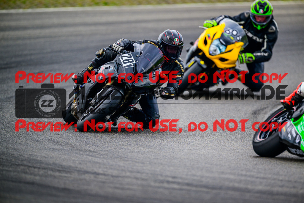 MaZZes_FotoMatrix_240717_6007705_4091 | ROT