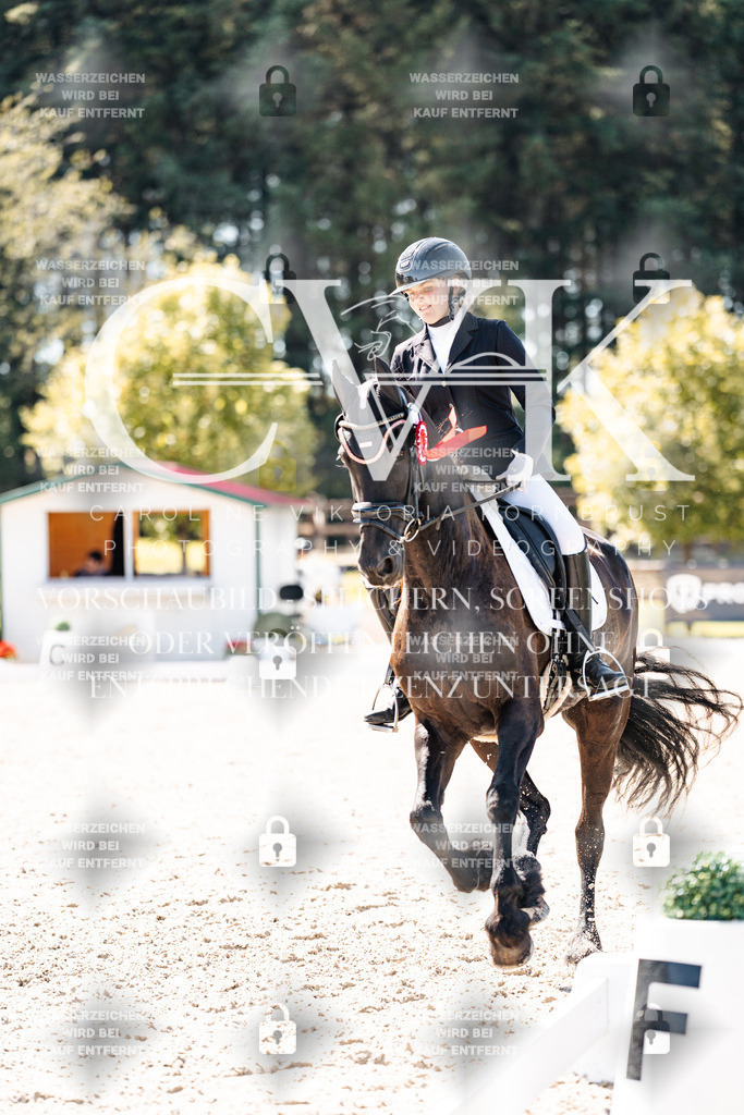 CK904221 | Turnierfotografie Pferdefotografie Trier Rheinland-Pfalz Pferdesport Reitsport Tierfotografie Sportfotografie Pferdevideo Pferdevideografie Equestrianvideography equestrianphotography  - Realisiert mit Pictrs.com