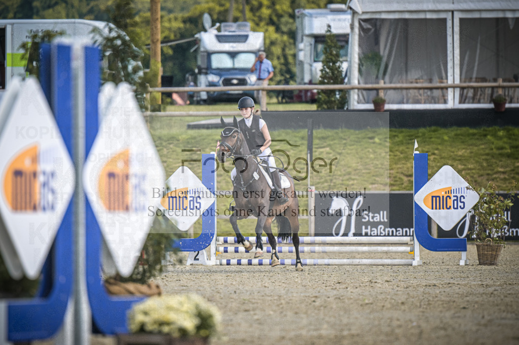 DOS_0085 | Entdecke hochwertige Reitturnierfotos von Foto Oger. Professionell, emotional und authentisch – jetzt Lieblingsmomente im Shop bestellen.Deutschlandweite Turnierfotografie. - Realisiert mit Pictrs.com