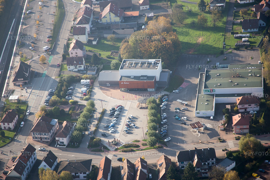 Aerial view: View of the town in Soultz-sous-Forêts in the state Bas-Rhin, France.Photo: IMG_075549.jpg taken on 11/01/2014 by Werner Riehm/FLY-FOTO.comResolution of the original: 5472 x 3648 px