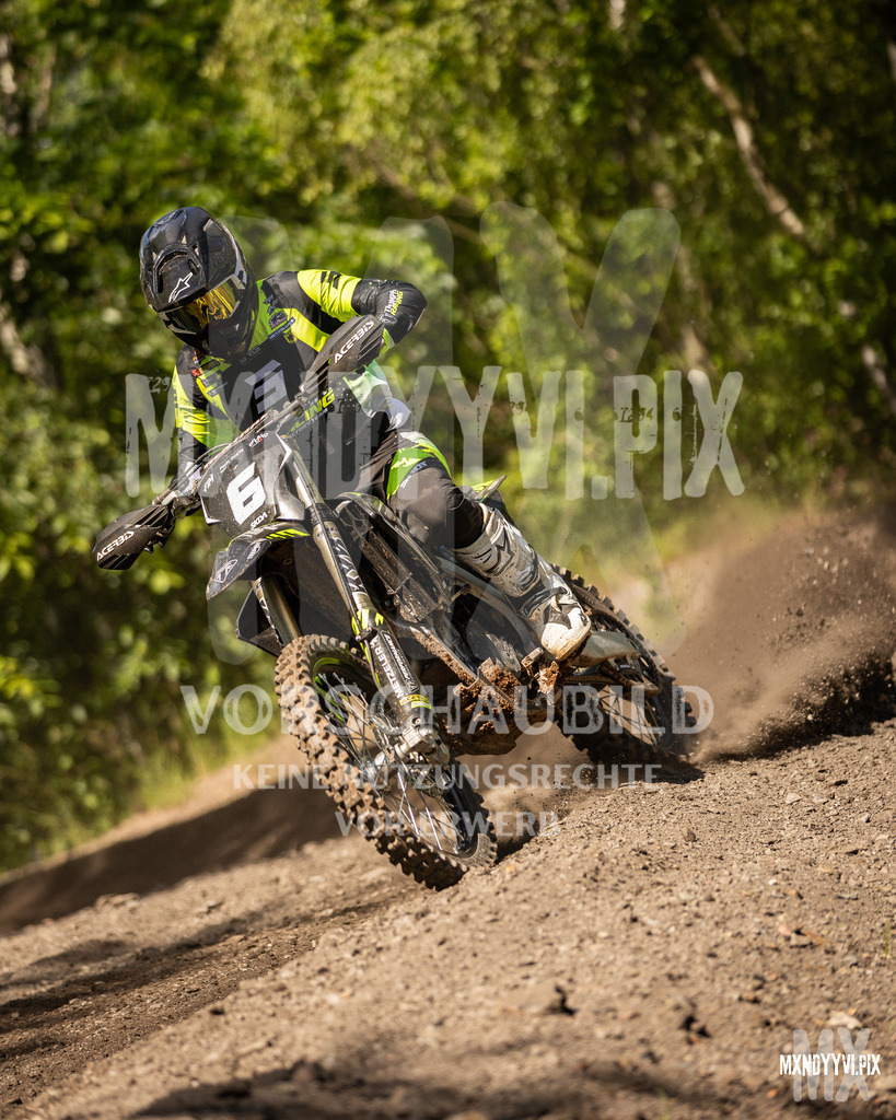 866A1104 | mxndyyvipix