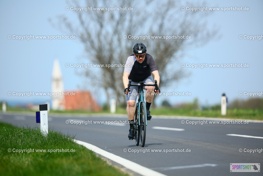629_TRA56776 | Neusiedlersee Radmarathon 2026@sportshot_your_pictrs #yourpictures#roadtowm2029 #nrm #neusiedlerseeradmarathon #neusiedlersee #neusiedlerseetourismus #burgenland #mörbisch #nrm26 #burgenlandtourismus #voglundco #poweredbyburgenlandtourismus #radsport #rad #marathon #ucigranfondo #visitburgenland #ucigranfondoworldseries