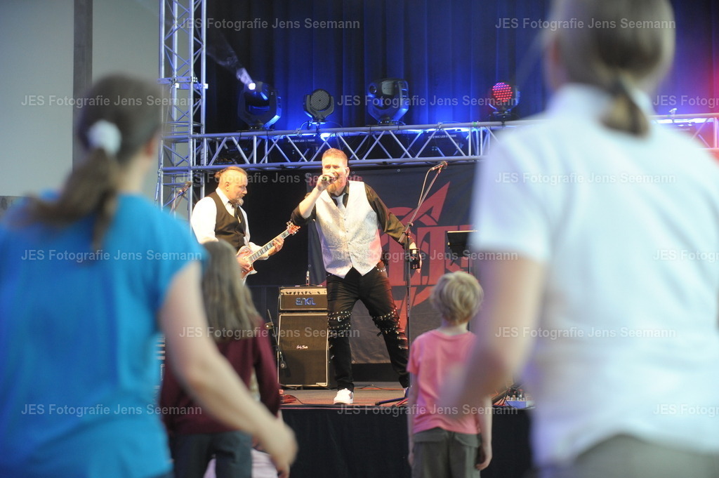 2026_0613_Neustadt Cup_Konzert0204 | Fotograf Jens Seemann aus Neustadt in Holstein. Ich fotografiere Ihre Hochzeit, Veranstaltungen, Sport. Firmen... - Realisiert mit Pictrs.com