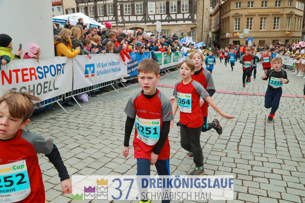 AOK JuniorCup 400m | 3Koenigslauf 2023 - Realisiert mit Pictrs.com