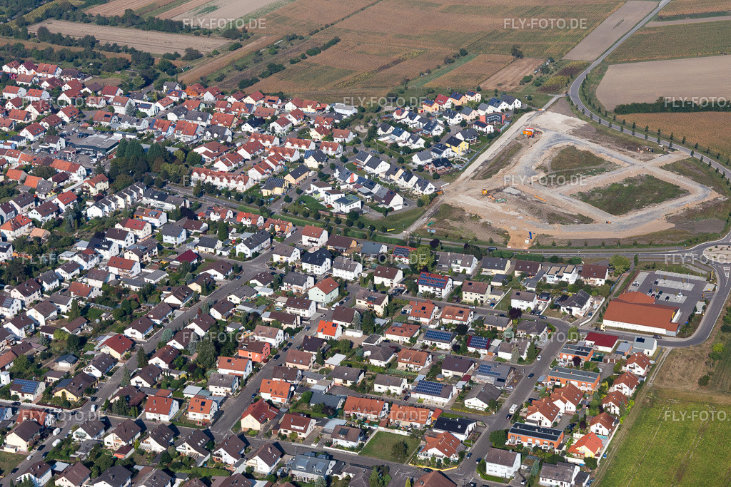 Erschließung Neubaugebiet Am Kesselring | Luftbild: Erschließung Neubaugebiet Am Kesselring im Ortsteil Liedolsheim in Dettenheim im Bundesland Baden-Württemberg in Deutschland. Foto: IMG_094854.jpg vom 24.09.2016 durch Werner Riehm/FLY-FOTO.de - Realisiert mit Pictrs.com