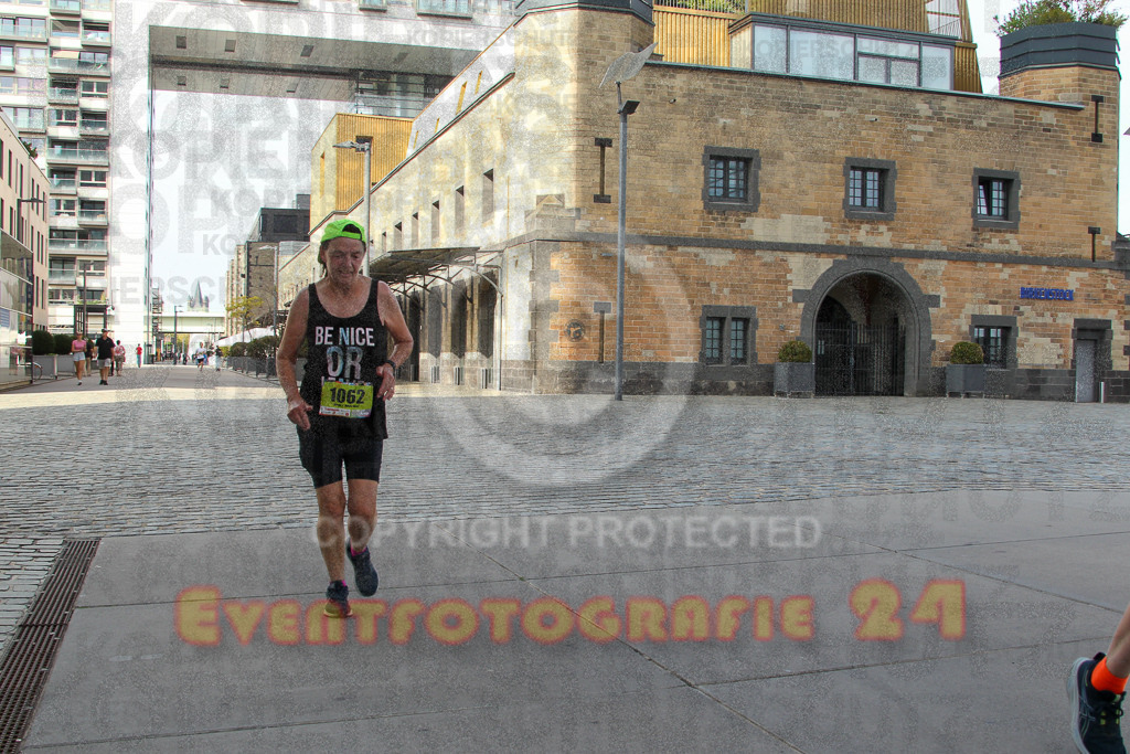 250920_1545_EV4_9551 | Sportfotografie im Rhein-Sieg Kreis, Köln, Bonn, NRW, Rheinland Pfalz, Hessen, etc. Unser Tätigkeitsfeld umfasst den Laufsport vom Volkslauf über den Marathon, Duathlon, Triathon bis zum Ultralauf wie Kölnpfad Ultra oder Schindertrail.