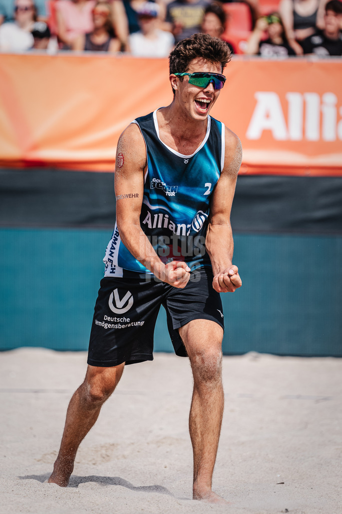 Beachvolleyball | Männer  | Allianz German Beach Tour 2024 | Tourstop Kühlungsborn | 10.08.2024 | Lui Wüst jubelt und ballt die Faust