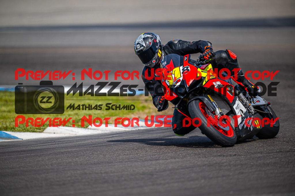 MaZZes_FotoMatrix_230410_8227 | ROT