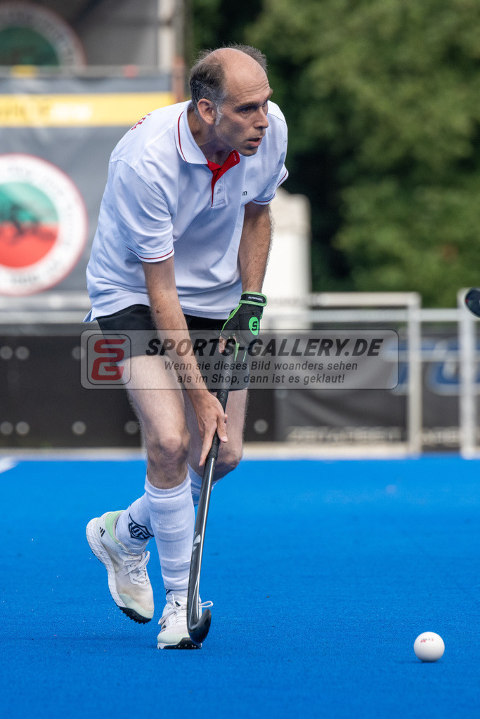 SFE_20240817_0150 | Krefeld, Deutschland, 17.08.2024:  European Cup for Recreational Hockey Players im KTHC Stadion Rot-Weiss Köln Tennis and Hockey Club am 17.08.2024 in Krefeld, Deutschland. (Foto von Stephan Fehrmann)Krefeld, Germany, 17.08.2024: European Cup for Recreational Hockey Players in KTHC Stadion Rot-Weiss Köln Tennis and Hockey Club at 17.08.2024 in Krefeld, Deutschland. (Foto from Stephan Fehrmann)