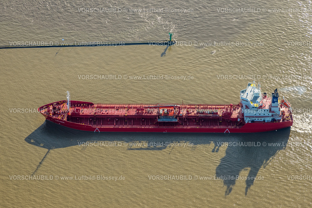 Emden251104697 | Luftbild, Volswagen Logistik, rotes Schiff Latana Öl und Chemie Tanker am Außenhafen Fluss Ems, Emden, Norddeutschland, Ostfriesland, Niedersachsen, Deutschland