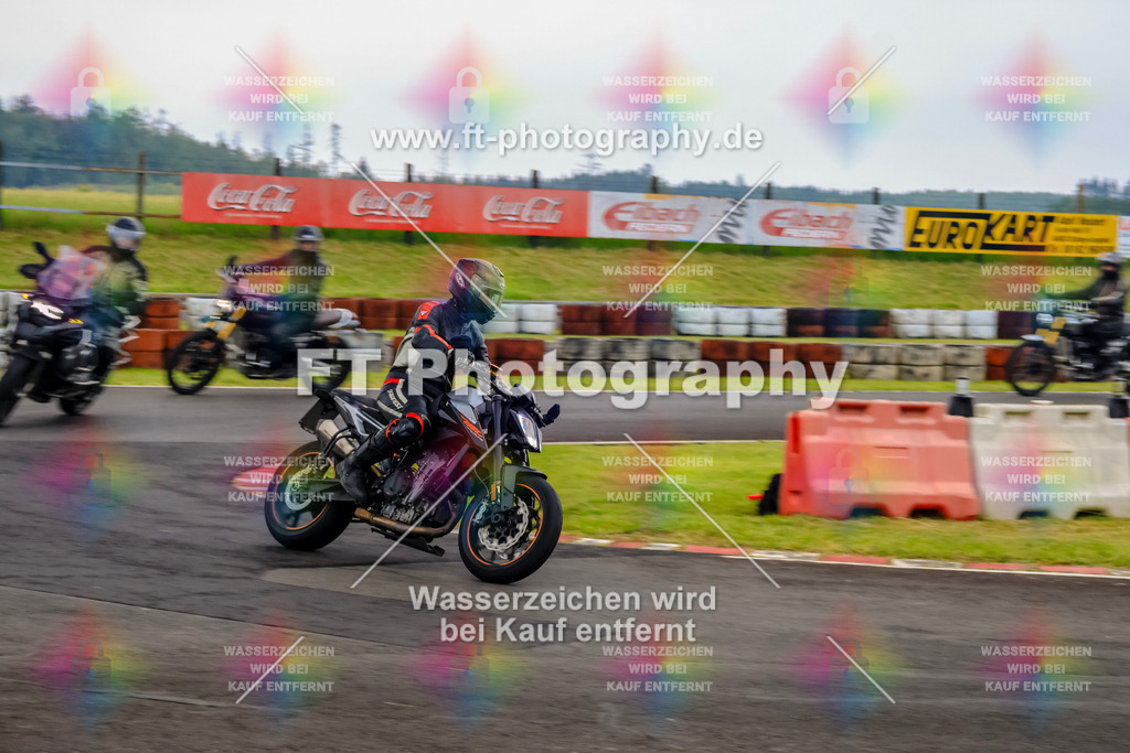 OBK-5232 | Hier findet Ihr Bilder von Touristenfahrten auf der Nürburgring Nordschleife oder von anderen Veranstaltungen die ich besucht habe. Viel Spass beim Durch Schauen 