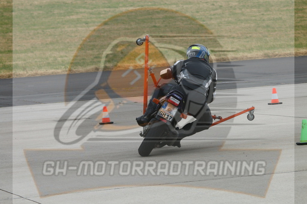 IMG_3297 | gh-motorradtraining-foto.de - Realisiert mit Pictrs.com