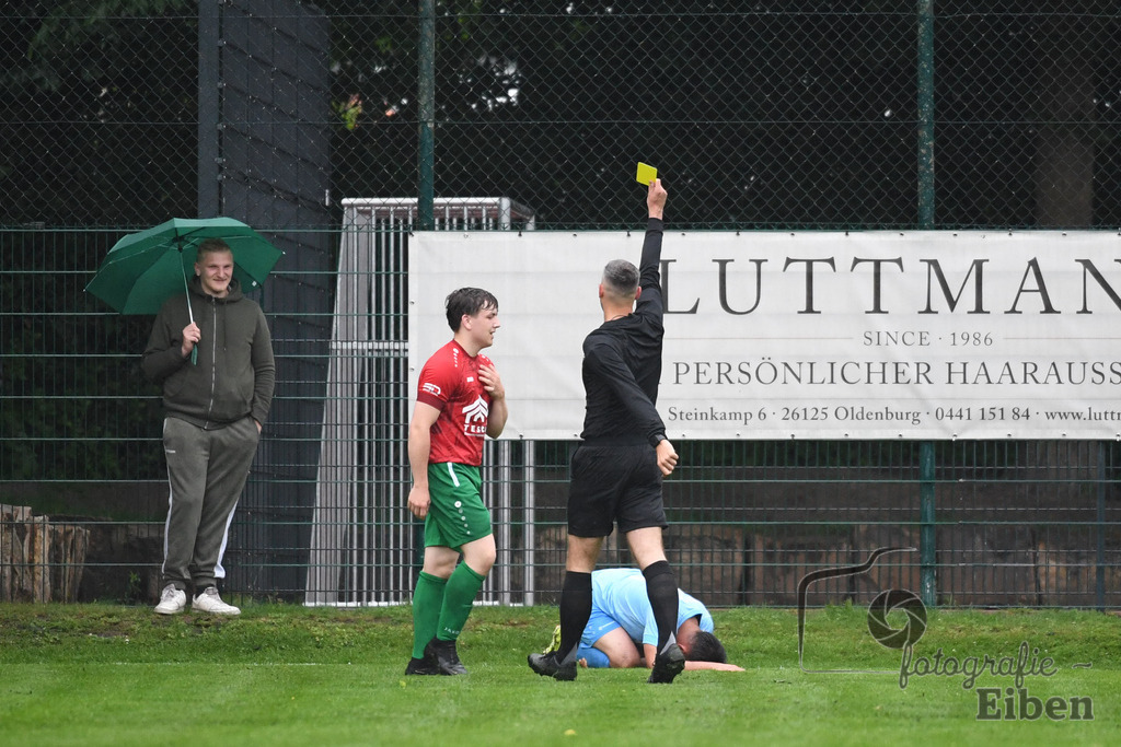 BV Bockhorn-SG FriPe | Relegation zur Kreisliga; BV Bockhorn (weiß)-SG FriPe (rot) am 05.06.2025 in Oldenburg/Ofenerdiek (Lagerstraße), Photo: Philip Eiben 2025 - Realisiert mit Pictrs.com