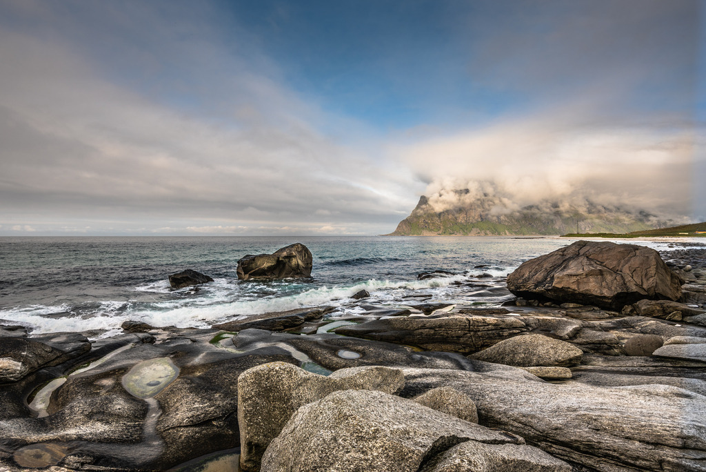 lofoten_tag04-104 | <div id="allefotografen-seal-verified-green"></div><script src="https://www.allefotografen.de/956728/seal-verified-green/seal.js" async="async"></script> - Realisiert mit Pictrs.com
