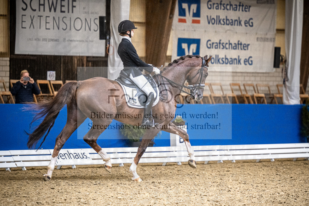DOS_4042 | Entdecke hochwertige Reitturnierfotos von Foto Oger. Professionell, emotional und authentisch – jetzt Lieblingsmomente im Shop bestellen.Deutschlandweite Turnierfotografie. - Realisiert mit Pictrs.com