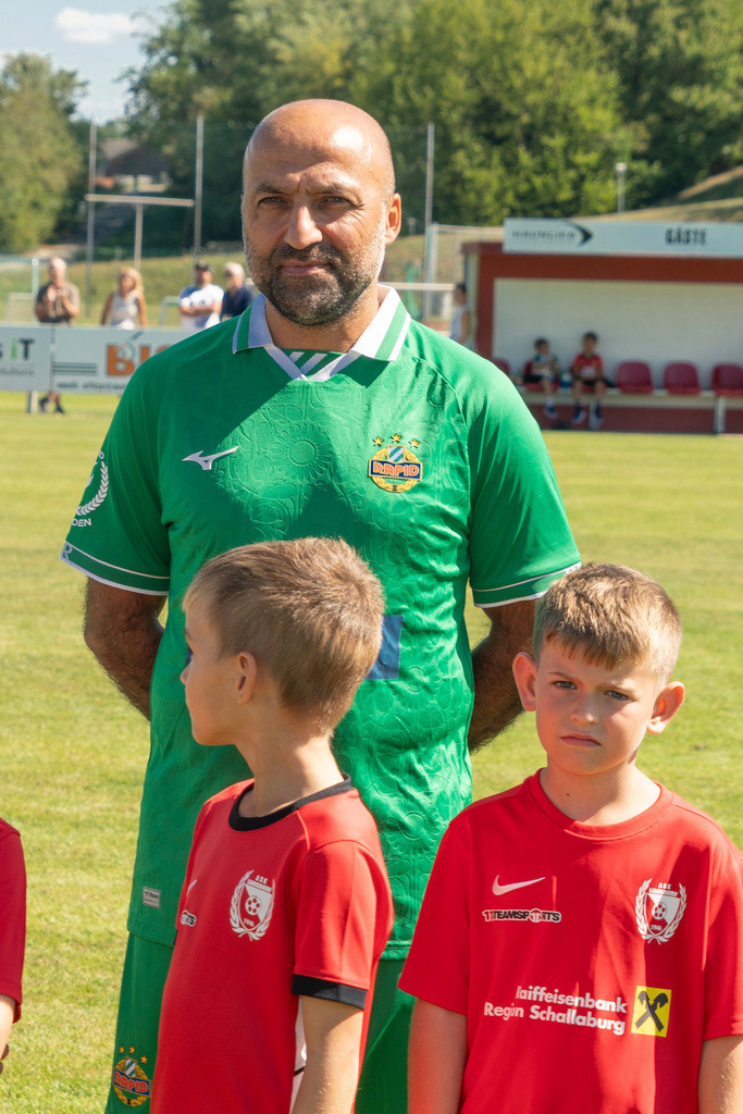 Spiel-0106_Legenden ASK-RAPID | Fotodoku 80 Jahre ASK-Loosdorf: Legendenmatch ASK-Loosdorf - Rapid WIENSponsoren, Mannschaften, Begrüßung, Interviews, das Spiel, Besucher, Fans, Stimmung.