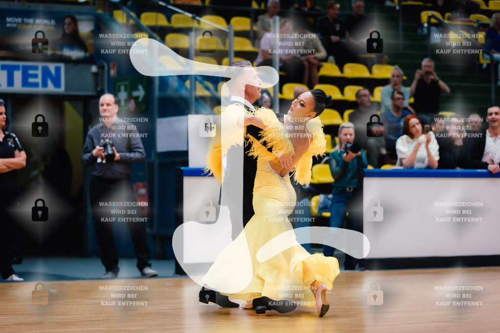 Hessen Tanzt WDSF Open Senior III Standard 5th (240) Fiorenzo Fortin _ Marianna Voltan (Italy)-2025-05-17-0446 | Webshop for digital downloads and prints of dance sport, event & show photographer Julian Link - Realisiert mit Pictrs.com
