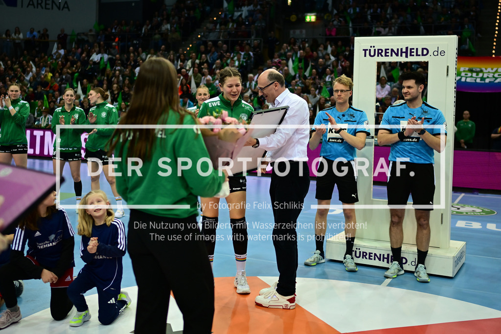 Handball I Frauen I Saison 2025-2026 I 1. HBF I 9. Spieltag I VfL Oldenburg - HSG Blomberg-Lippe I 72419 | Der Sportfotograf. - Realisiert mit Pictrs.com