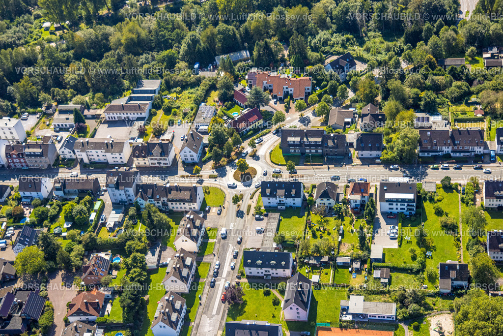 Gevelsberg240815205 | Luftbild, Kreisverkehr mit Baum, Clemens-Bertram-Straße und Haßlinghauser Straße, Sauerbruch, Gevelsberg, Ruhrgebiet, Nordrhein-Westfalen, Deutschland