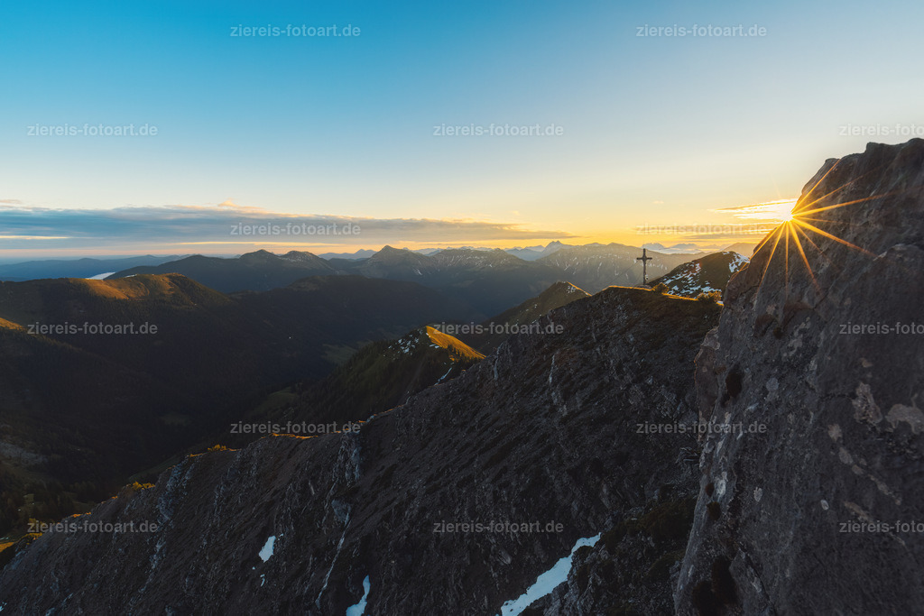 Sonnenaufgang im Karwendel | Sonnenaufgang im Karwendel - Realisiert mit Pictrs.com