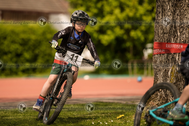 Eierlesen 2026 | Sie wurden bei einem Event oder Sportanlass fotografiert? Hier finden sie ihre Bilder! - Realisiert mit Pictrs.com