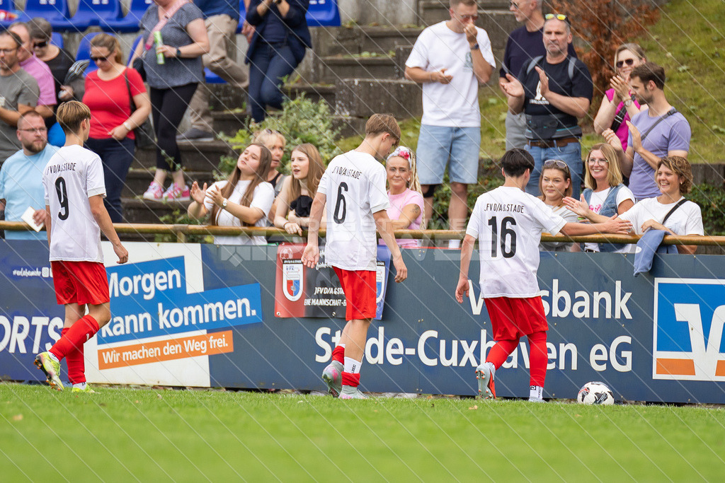 20250920_Picselweb-Fotografie_1R3_2121 | JFV D/A &amp; Stade - VfB Oldenburg0:1 VfB no70:2 VfB no70:3 VfB JFV Eigentor0:4 VfB no70:5 VfB no71:5 JFV no3 Jaric Jimenez-Voss2:5 JFV no9 Janko Sylvester3:5 JFV no16 Damian Elias Mihro Burekovic - Realisiert mit Pictrs.com