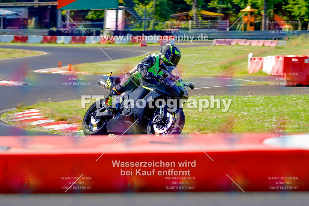 _MOT8889 | Hier findet Ihr Bilder von Touristenfahrten auf der Nürburgring Nordschleife oder von anderen Veranstaltungen die ich besucht habe. Viel Spass beim Durch Schauen 