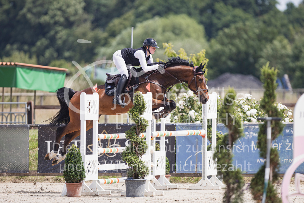250629_PfSpTa_L-Spr2-419 | Deine schönsten Turniermomente als professionelle Fotos! Entdecke hochwertige Pferdesport-Fotografie im Online-Shop. Jetzt Fotos finden & bestellen!