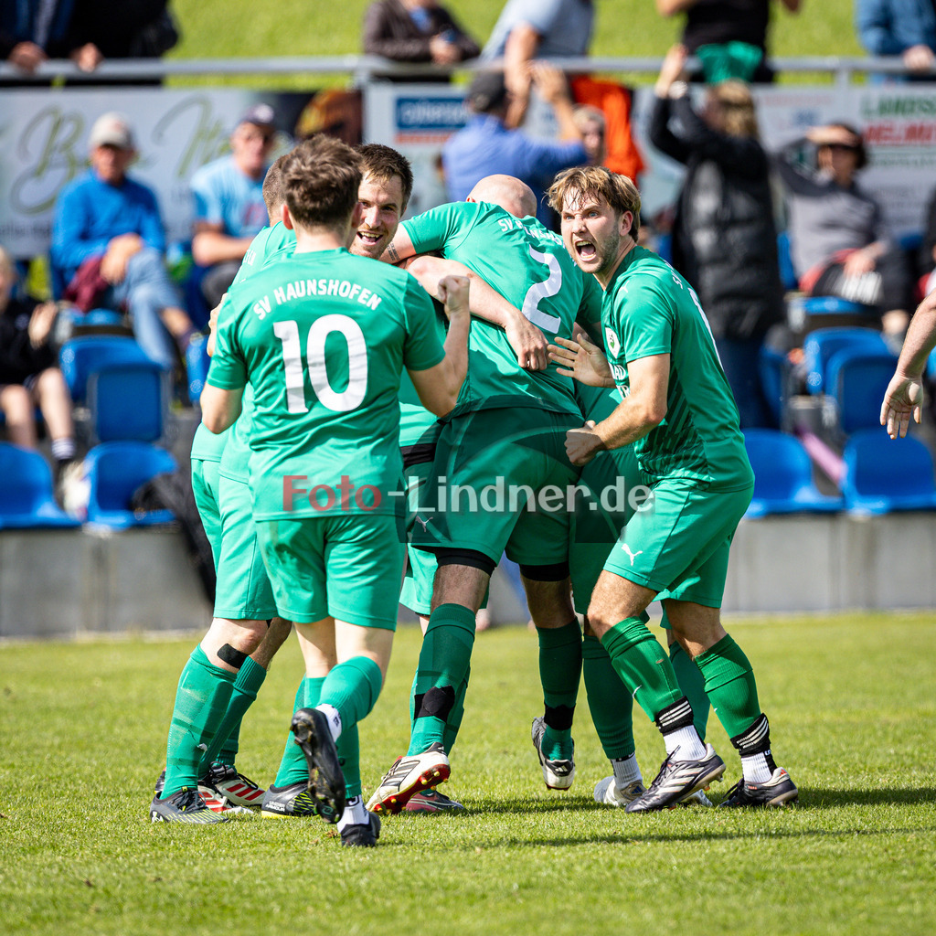 SV Haunshofen gegen TSV Perchting-Hadorf | Fußball Herren A-Klasse Gruppe 5 Zugspitze 2025/26 24. Spieltag, SV Haunshofen gegen TSV Perchting-Hadorf, 20260517,Jubel,2026-05-17 in 82407 Haunshofen (Rasenplatz 1, Hauptstraße 60), Christian SCHUSTER (SV Haunshofen 10), Andreas STEIGENBERGER (SV Haunshofen 4), Andreas FERG (SV Haunshofen 2), Leopold NEUBACHER (SV Haunshofen 18)Copyright: WolfgangxLindner www.foto-lindner.de