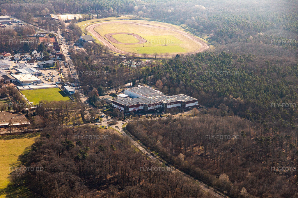 Luftbild: Einrichtungshaus Ehrmann in Herxheim bei Landau im Bundesland Rheinland-Pfalz in Deutschland. Foto: IMG_125767.jpg vom 02.03.2021 durch Werner Riehm/FLY-FOTO.de