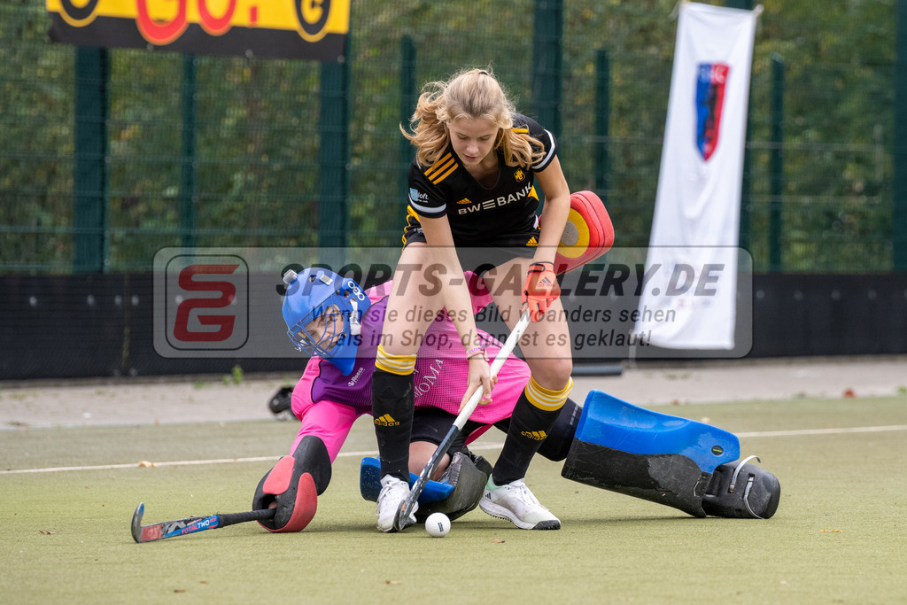 SFE_20231022_0192 | Deutsche Meisterschaft Weibliche U16 Finale Berliner HC - Harvestehuder THC am 22.10.2023 in Köln (Düsseldorfer Hockeyclub 1905 e.V.), Photo: Stephan Fehrmann 2023 (Sports-Gallery)