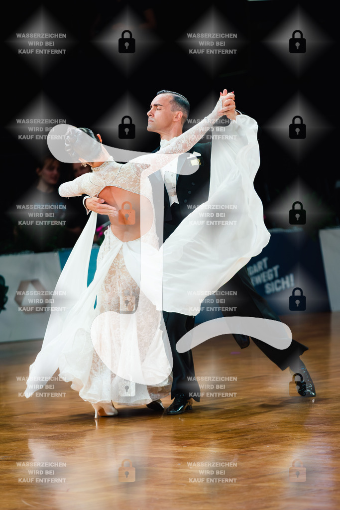 GOC 2025 - WDSF Open Standard Senior I 1st (13) Stefano Manni _ Tatiana Manni (Italy)-2025-08-21-9814 | Webshop for digital downloads and prints of dance sport, event & show photographer Julian Link - Realisiert mit Pictrs.com