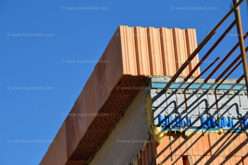 bib-lg07-mauerarbeiten-0066 | Nach LV-Leistungsgruppen sortierte Detailfotos über den Bau eines Hauses. Alle Hausbau-Bilder direkt vom Urheber und Autor der Website Haus-Selber-Bauen.com