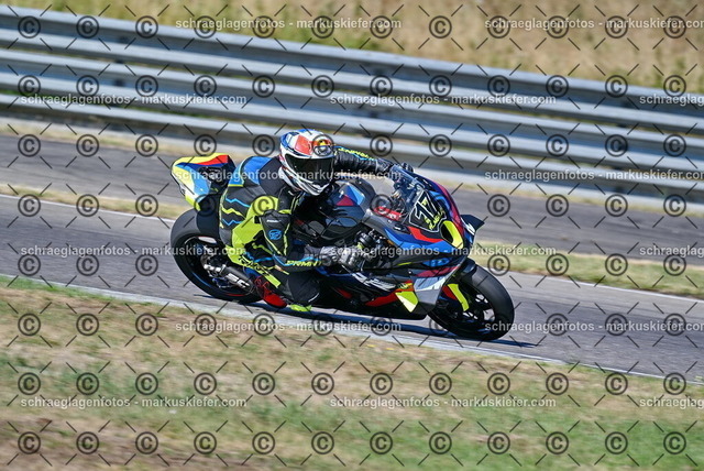 26bt04-0081 | markuskiefer.com - Realisiert mit Pictrs.com