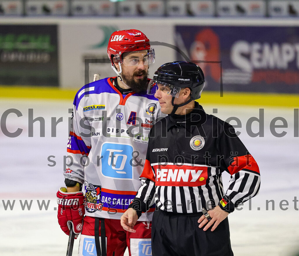 2025-11-30_139_TSV_Erding_gegen_EC_Peiting | Erding, Deutschland, 30.11.2025:Eishockey, Oberliga Süd 2025 / 2026, 22. Spieltag, TSV Erding gegen EC Peiting, Endergebnis: 5:1Lukas Gohlke (EC Peiting, #22)Foto: Christian Riedel / fotografie-riedel.net