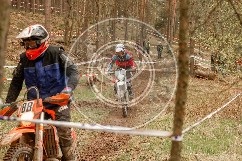 2TaktLauf1-610 | koppe-media - Realisiert mit Pictrs.com