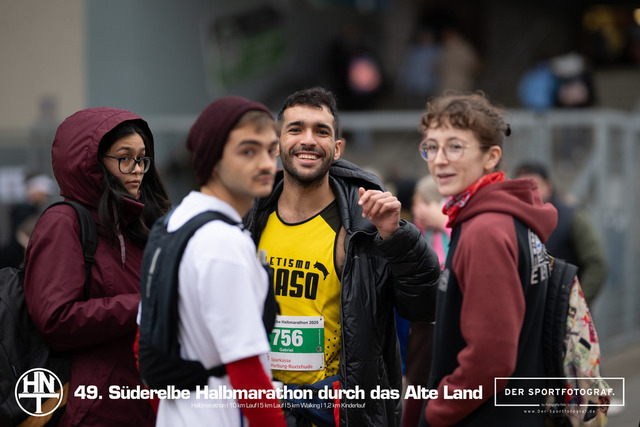 Süderelbe Halbmarathon 2025 I 09.11.2025 I Fotograf_DerSportfotograf.I 00083 | Der Sportfotograf. - Realisiert mit Pictrs.com