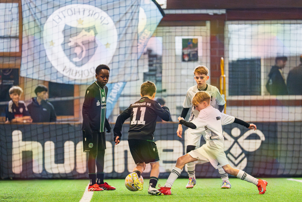 blr.pics-241 | Professionelle Fußball- und Sportfotografie. Spielbilder online ansehen und kaufen – Einzelbilder oder komplette Galerien in hoher Qualität. - Realisiert mit Pictrs.com