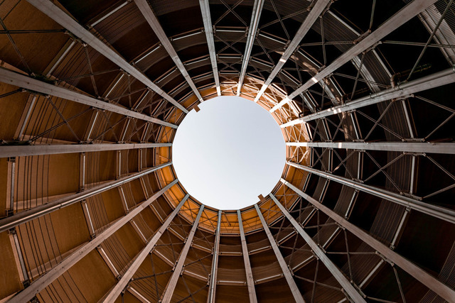 parkhauslookup | strange eyez - Realisiert mit Pictrs.com