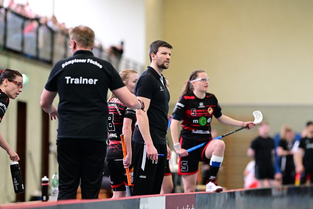 Floorball I Frauen I Saison 2023-2024 I 1. Frauen Floorball-Bundesliga I Playoffs 3. Spieltag I ETV Lady Piranhhas Hamburg - Dümptener Füchse | Der Sportfotograf. - Realisiert mit Pictrs.com