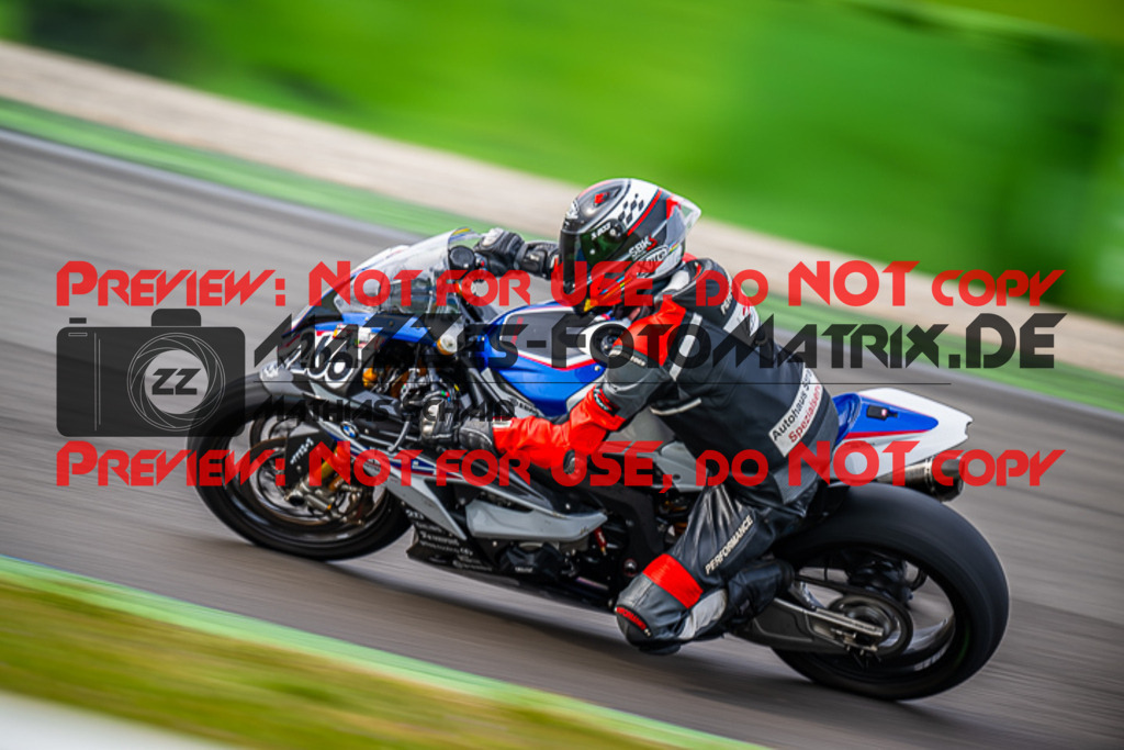 MaZZes_FotoMatrix_230410_6818 | ROT