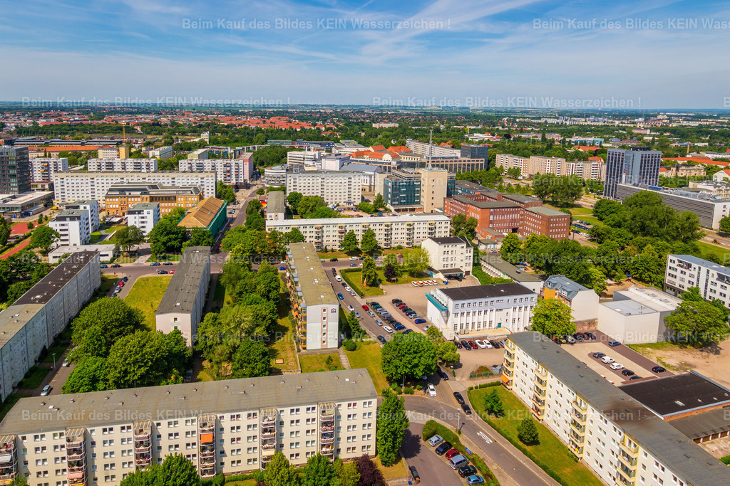 Magdeburg MWG Weitlingstraße Blauebeil Uniplatz-8129 | Die Magdeburger Platte® - das sind die schönsten Luftbilder von Magdeburg & Sachsen-Anhalt auf Acryl, Leinwand oder zum Download. Das ist Luftbildfotografie & Luftbildaufnahmen mit Drohne & Flugzeug.  - Realisiert mit Pictrs.com